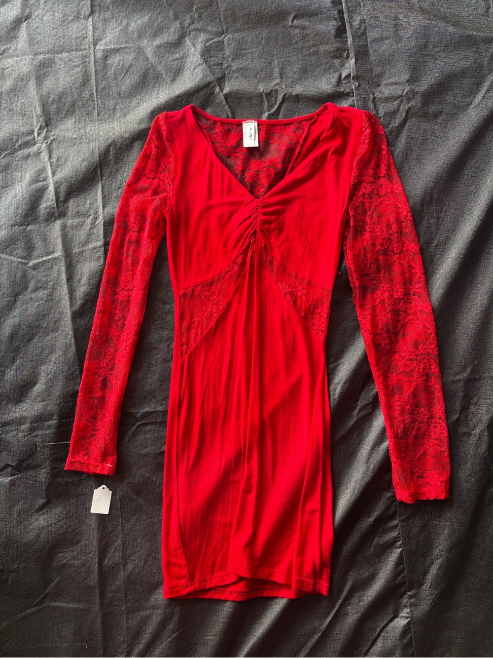 Misope Red Lace Long-Sleeve V-Neck Dress